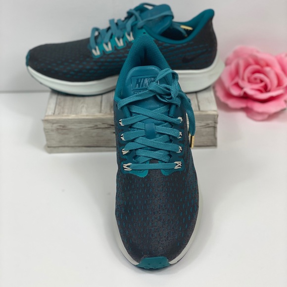 Nike Air Zoom Pegasus 35 PRM - Picture 2 of 9